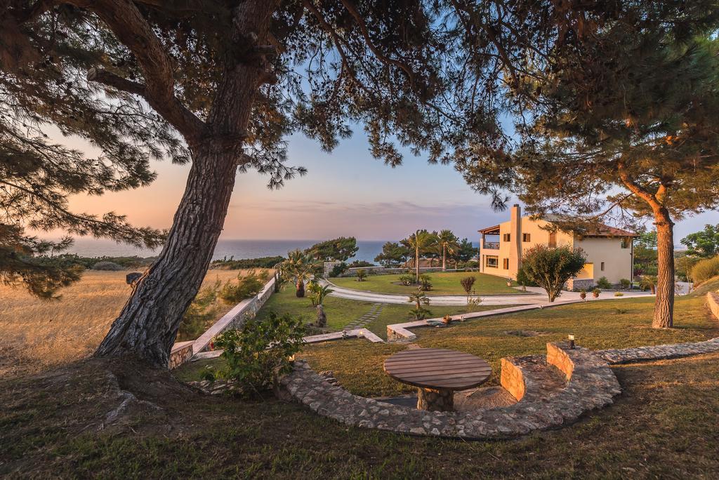 Villa Russelia Kalavarda Экстерьер фото