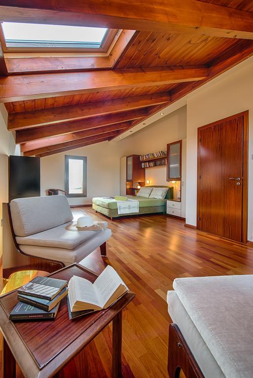 Villa Russelia Kalavarda Экстерьер фото