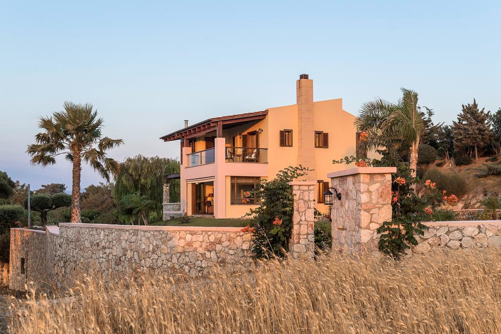 Villa Russelia Kalavarda Экстерьер фото