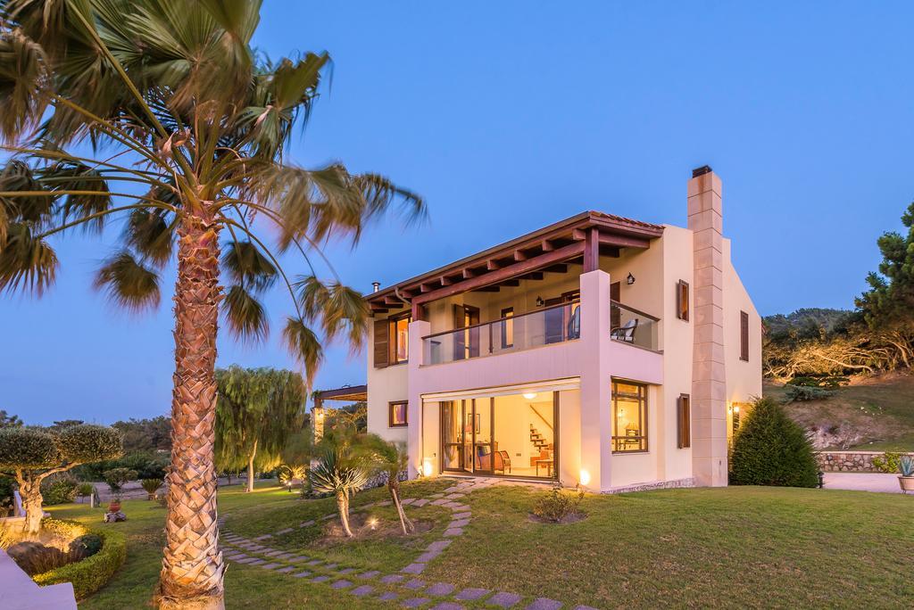 Villa Russelia Kalavarda Экстерьер фото