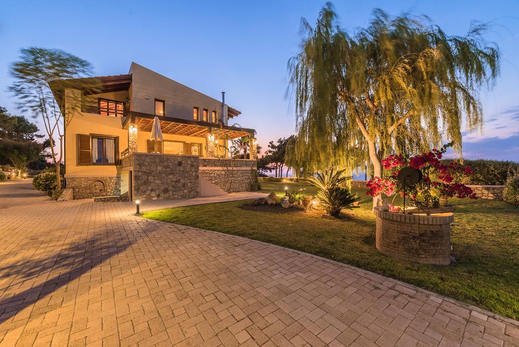 Villa Russelia Kalavarda Экстерьер фото
