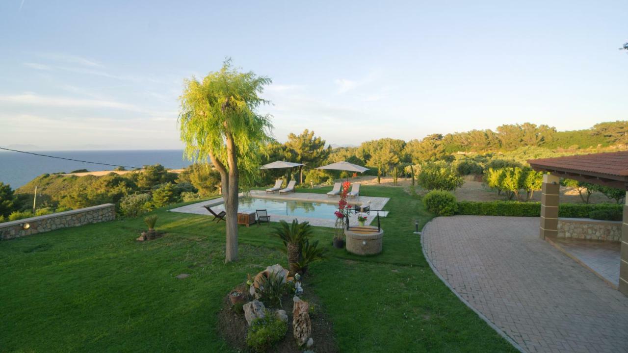 Villa Russelia Kalavarda Экстерьер фото